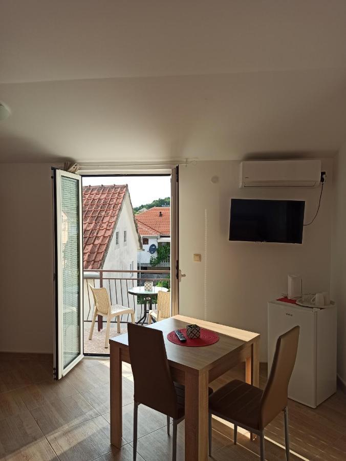 Lastva Holliday Rooms Budva Eksteriør billede