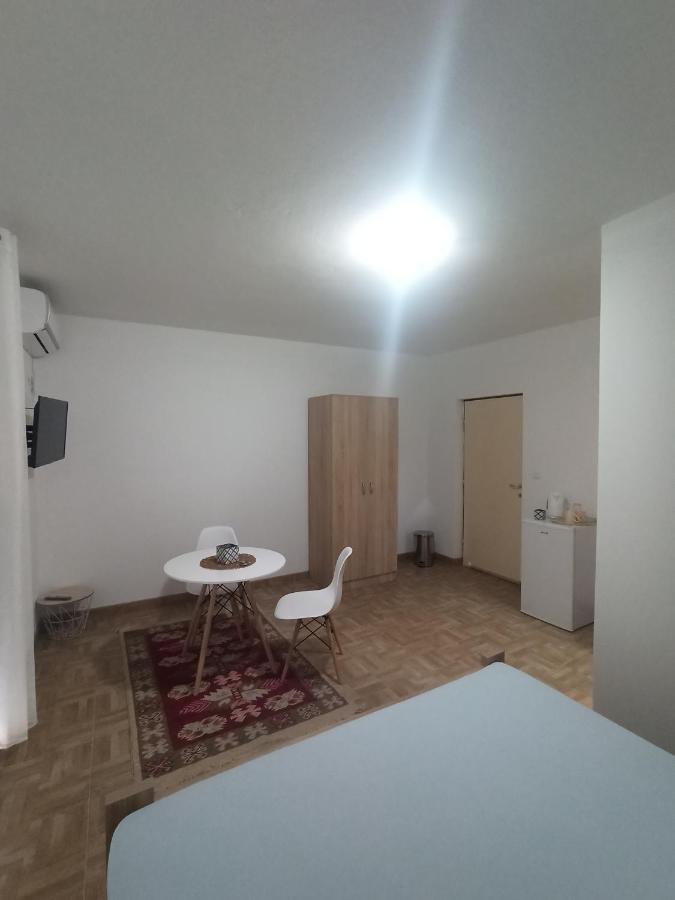 Lastva Holliday Rooms Budva Eksteriør billede