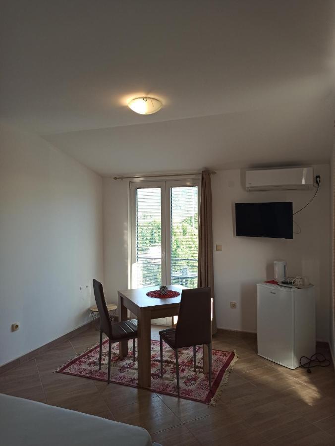 Lastva Holliday Rooms Budva Eksteriør billede