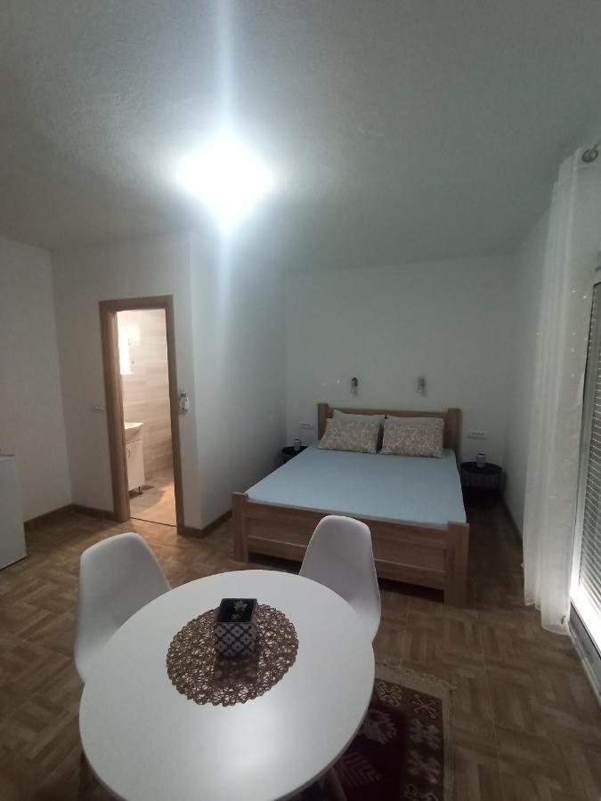 Lastva Holliday Rooms Budva Eksteriør billede