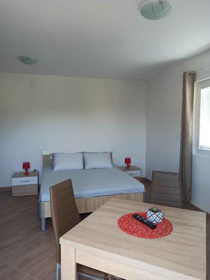 Lastva Holliday Rooms Budva Eksteriør billede