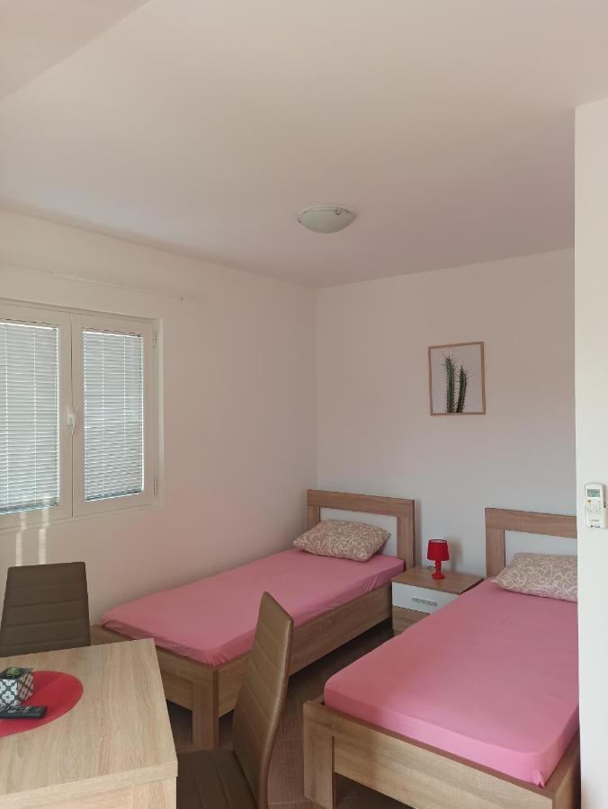 Lastva Holliday Rooms Budva Eksteriør billede