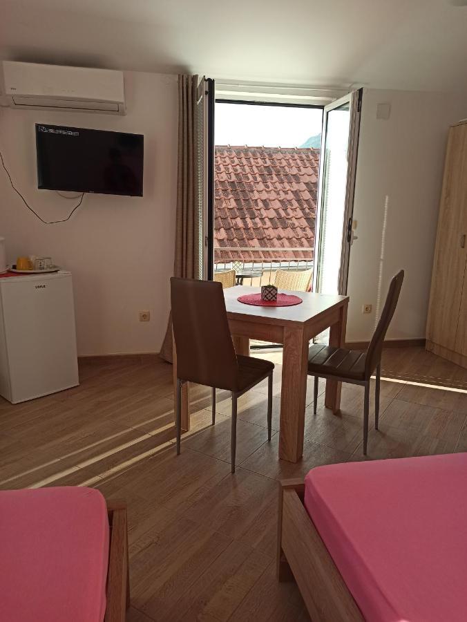 Lastva Holliday Rooms Budva Eksteriør billede
